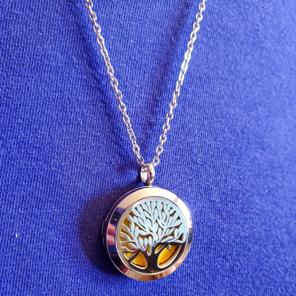 22" Silver Tone Tree of Life Essential Oils Pendant Necklace Healing Fashion